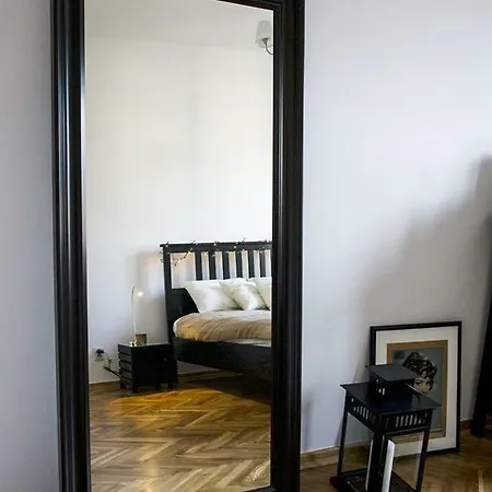 Singer Old Town Apartment
