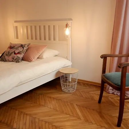 Singer Old Town Apartment Krakow